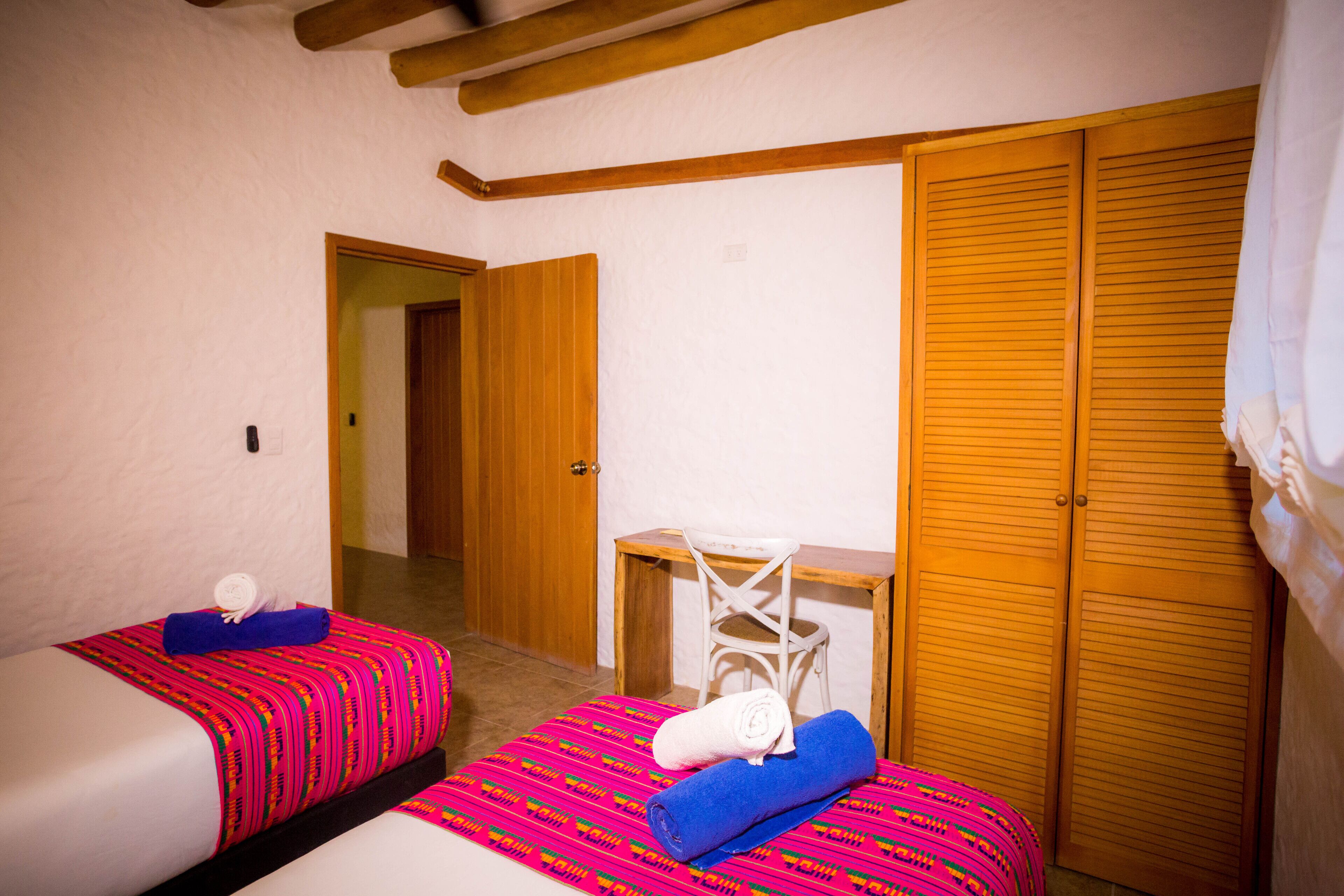 family room | free wifi, bed sheets