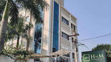 Façana frontal de l'allotjament