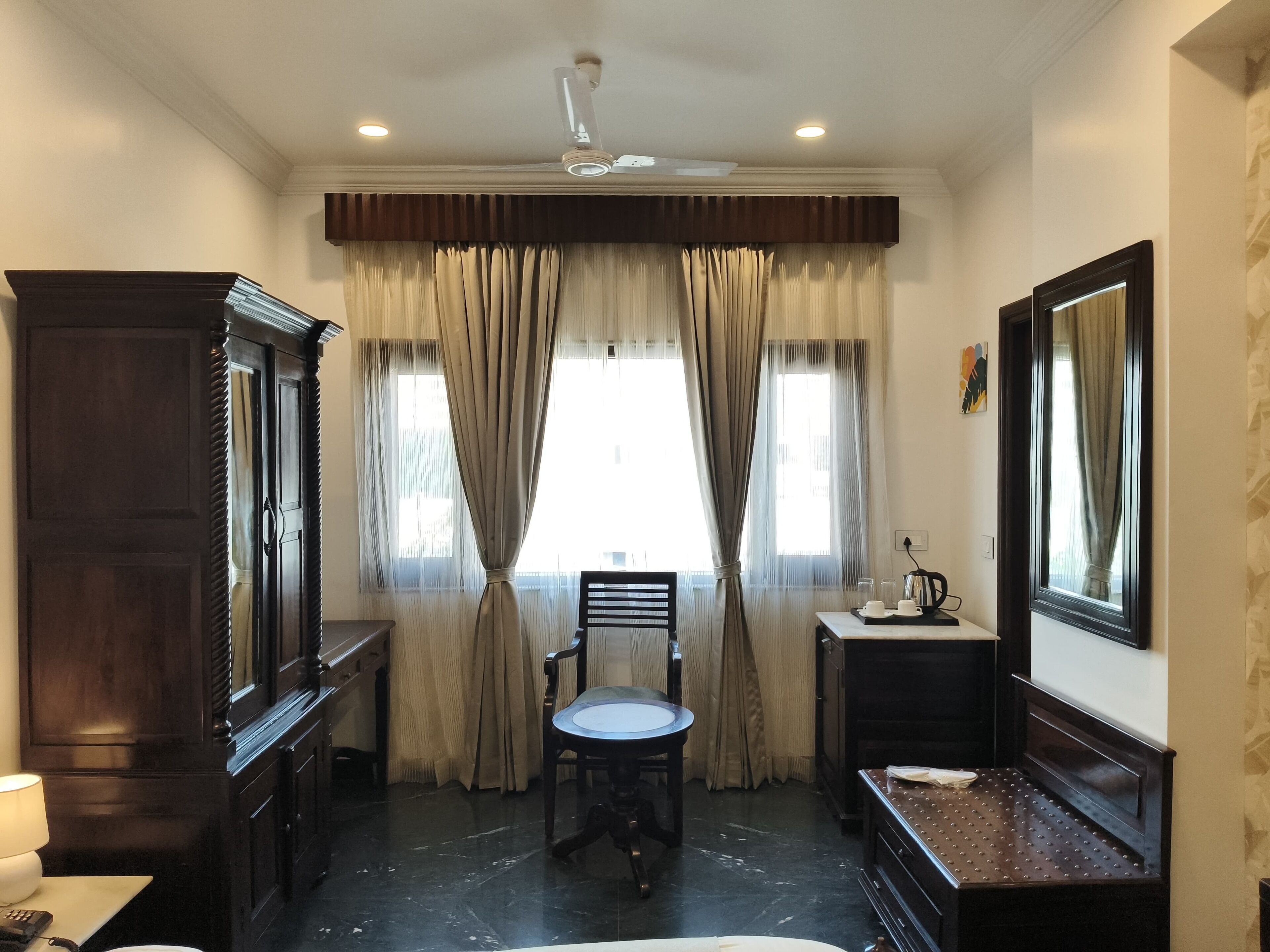 Phòng Deluxe | Minibar, trang trí khác biệt, trang bị nội thất với thiết kế riêng biệt 