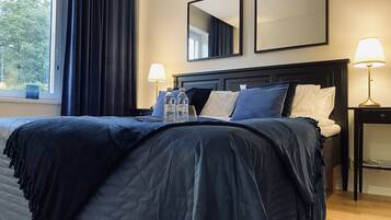 Superior Apartment | 1 bedroom, desk, laptop workspace, soundproofing