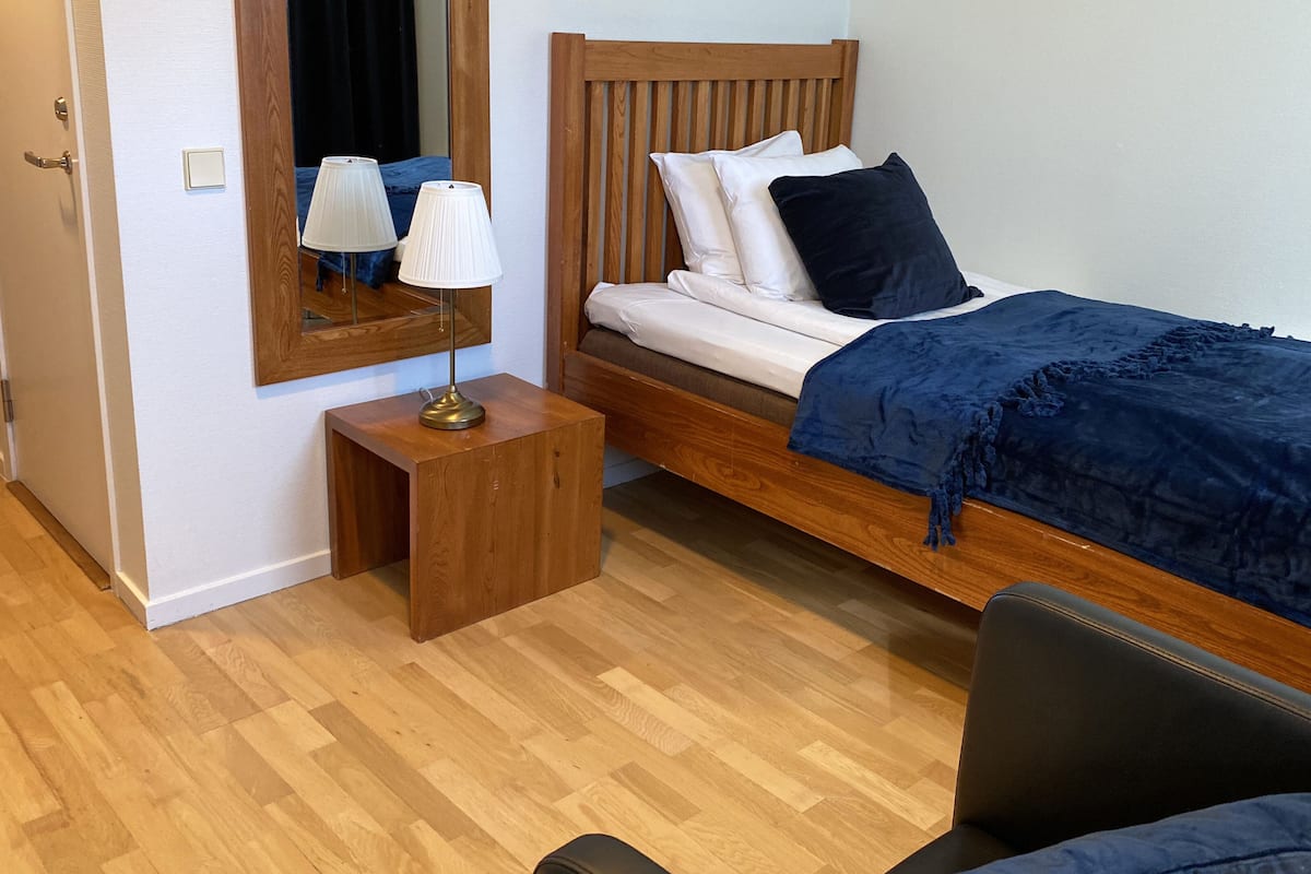 Standard Single Room | 1 bedroom, desk, laptop workspace, soundproofing
