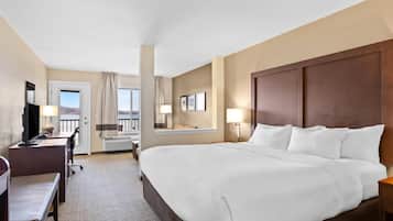 Suite, 1 cama King size y sofá cama, para no fumadores (Lakefront) | Escritorio, tabla de planchar con plancha y wifi gratis