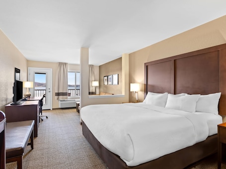 Suite, 1 King Bed with Sofa bed, Non Smoking (Lakefront) | Desk, iron/ironing board, free WiFi. Comfort Inn & Suites Munising-Lakefront