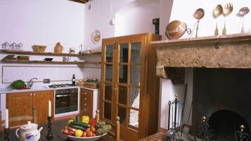 Réfrigérateur, four, plaque de cuisson, lave-vaisselle