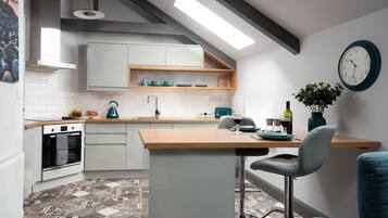 Superior Apartment, Private Bathroom | Shared kitchen
