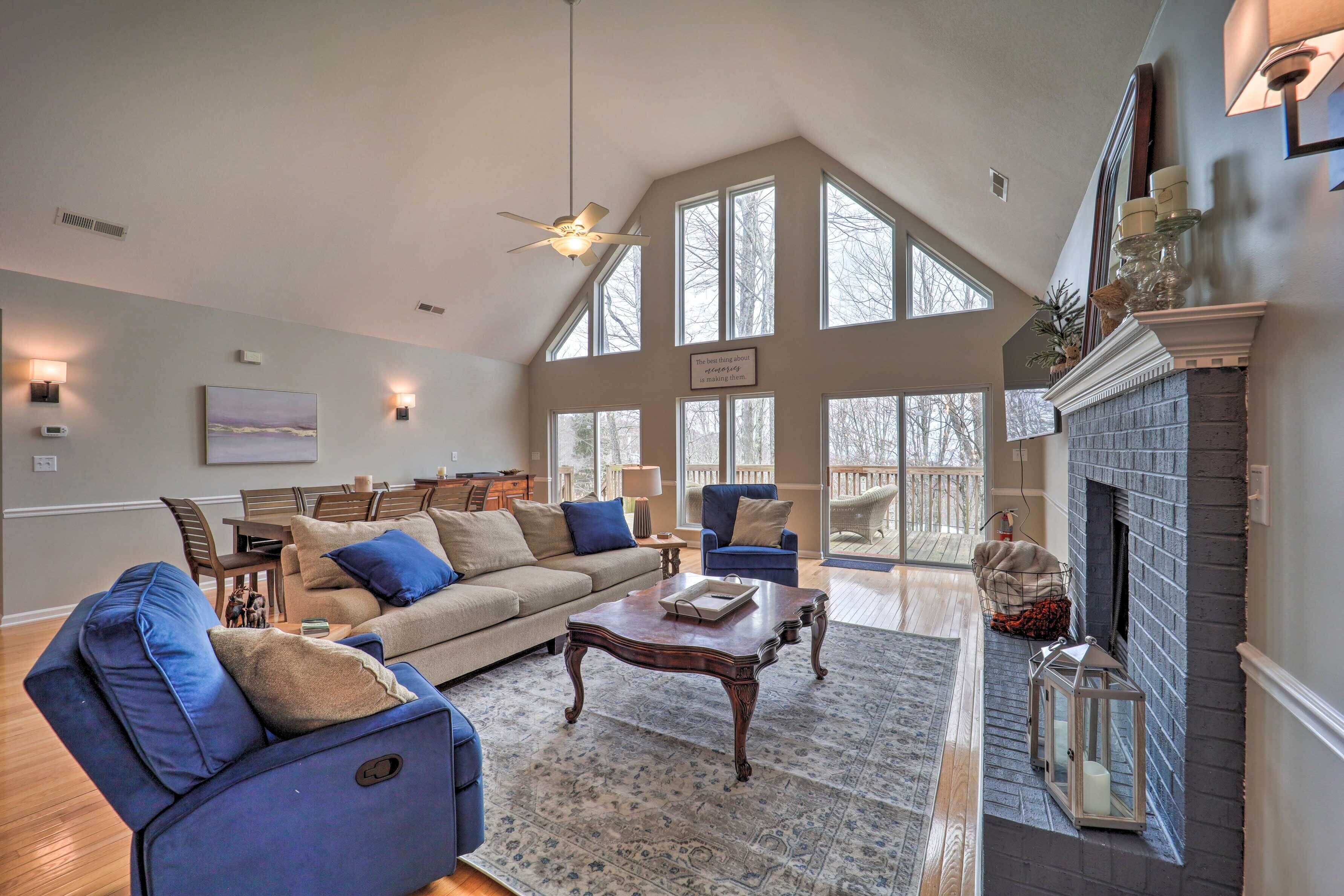 Grand Family Home w/ Hot Tub On Beech Mountain!