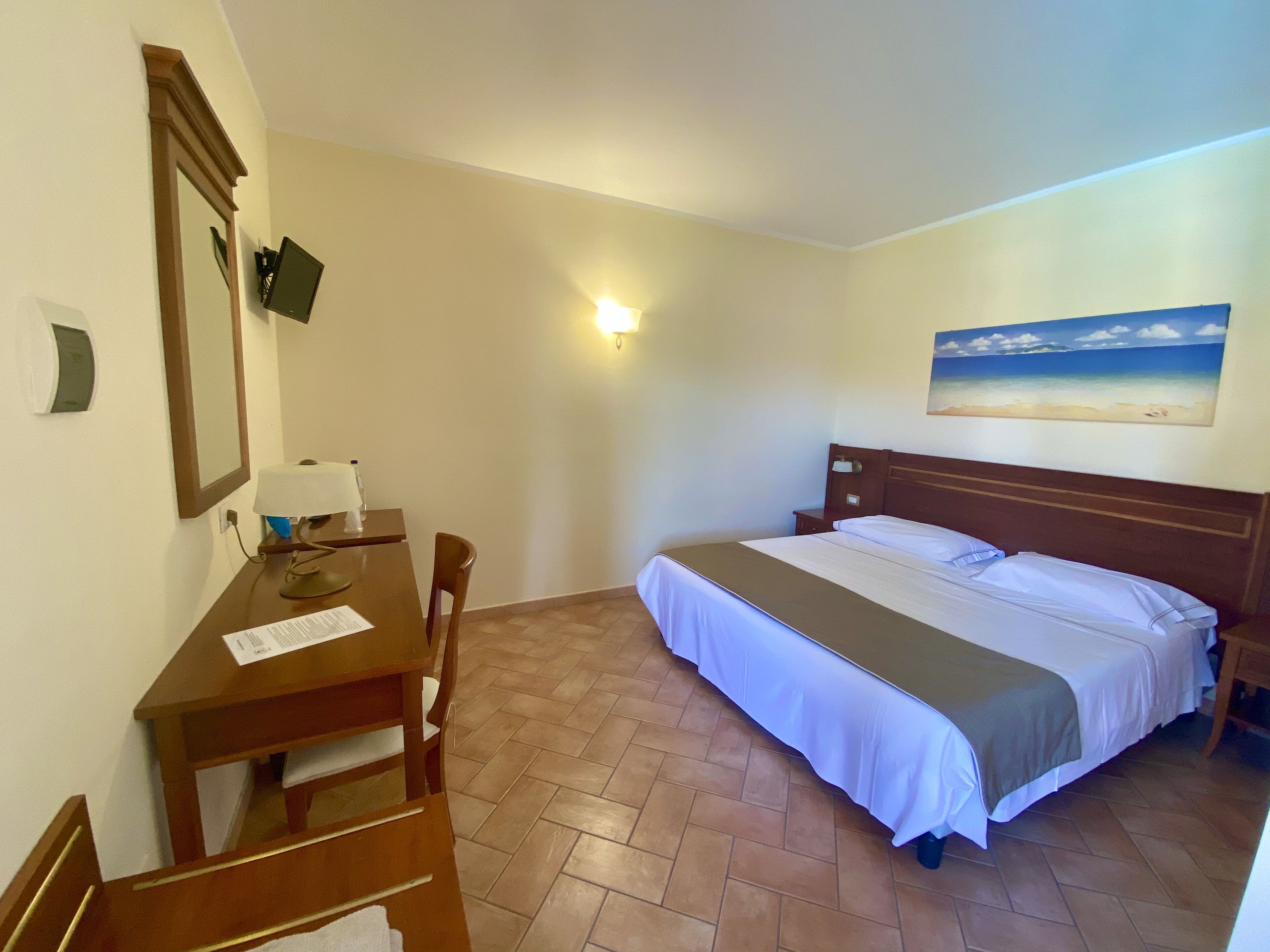 premium bedding, down duvets, minibar, in-room safe