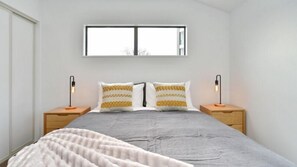 2 habitaciones, tabla de planchar con plancha y wifi gratis 