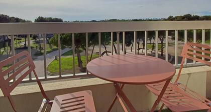 Cozy T1 in Balaruc-les-Bains, pets allowed, near thermal baths