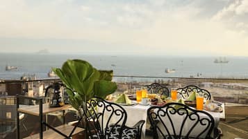 Panoramic Room | Breakfast buffet | Free daily buffet breakfast