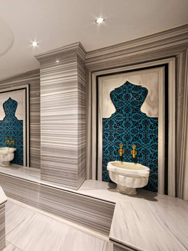 Un sauna, baño turco/hammam, tratamientos corporales, aromaterapia