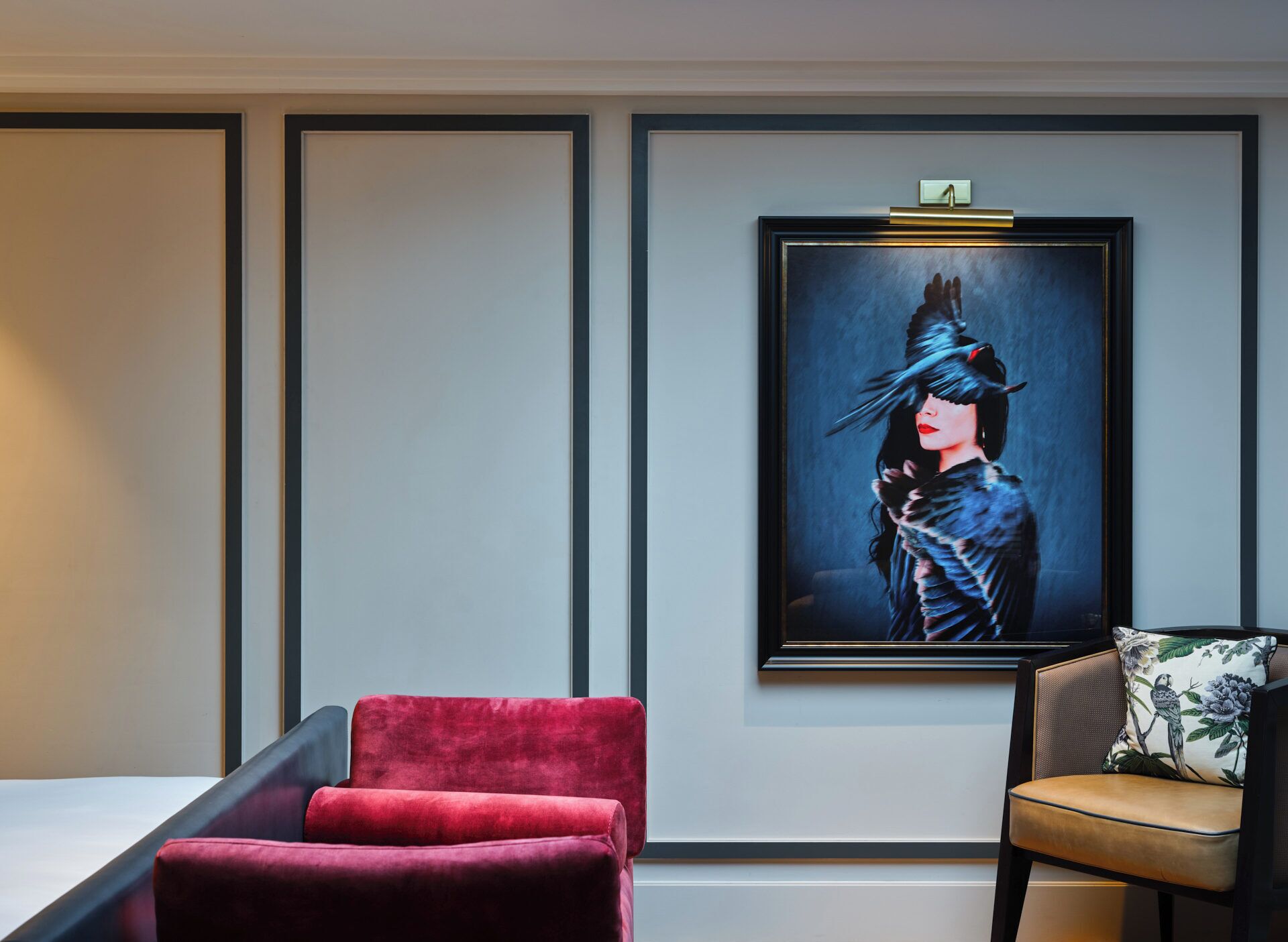 suite (skylight) | living area | flat-screen tv