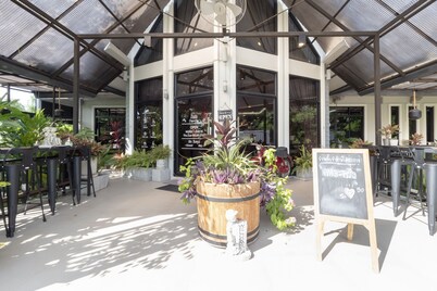 OYO 75378 Thawapee Resort