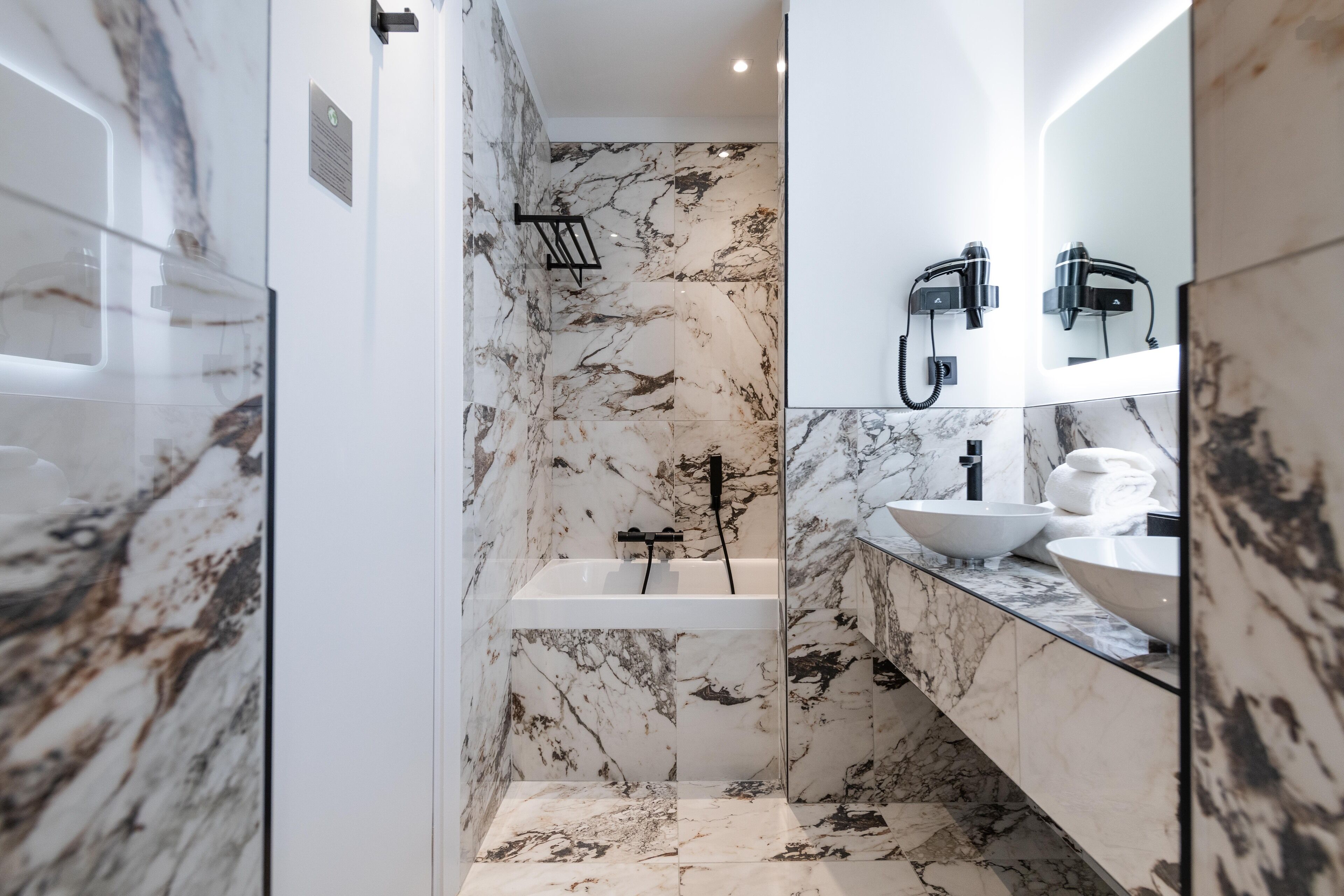 romantic double room | bathroom | hair dryer, towels, soap, shampoo