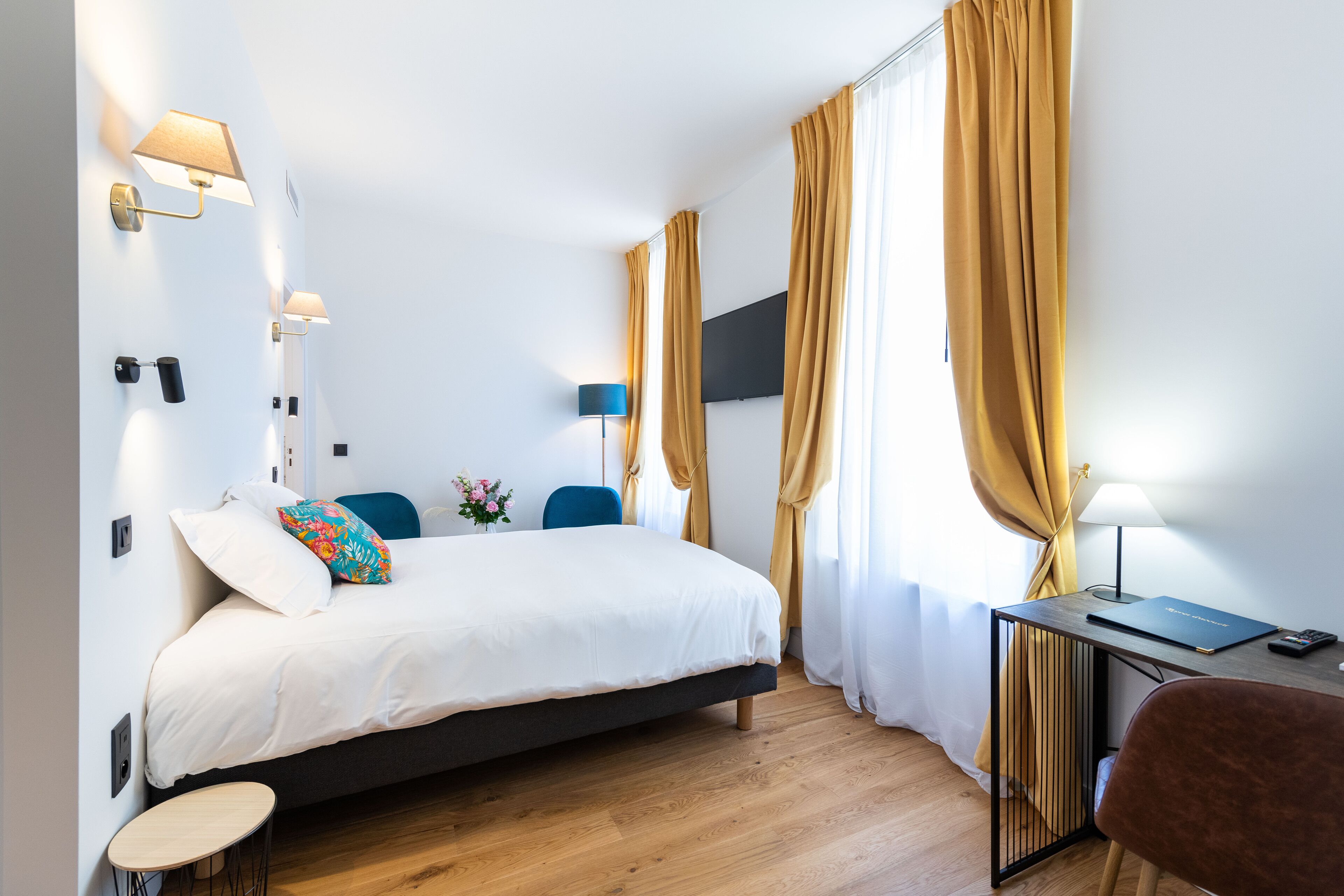 romantic double room | pillow-top beds, in-room safe, individually decorated