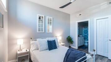 2 habitaciones, tabla de planchar con plancha, wifi y ropa de cama