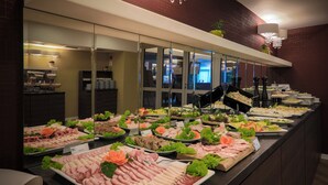 朝食ビュッフェ
