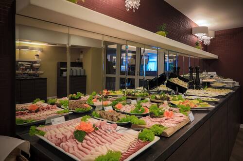 Daily buffet breakfast for a fee