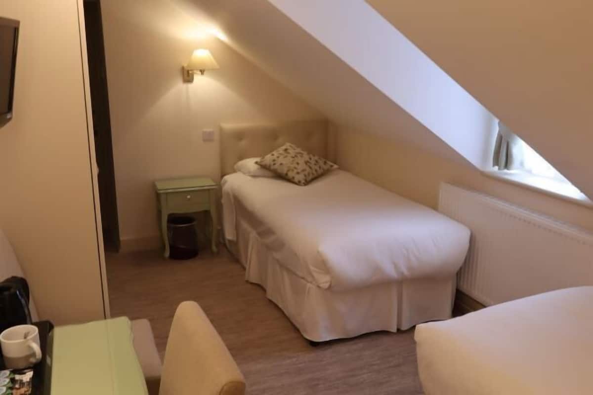 1 chambre, coffres-forts dans les chambres, bureau