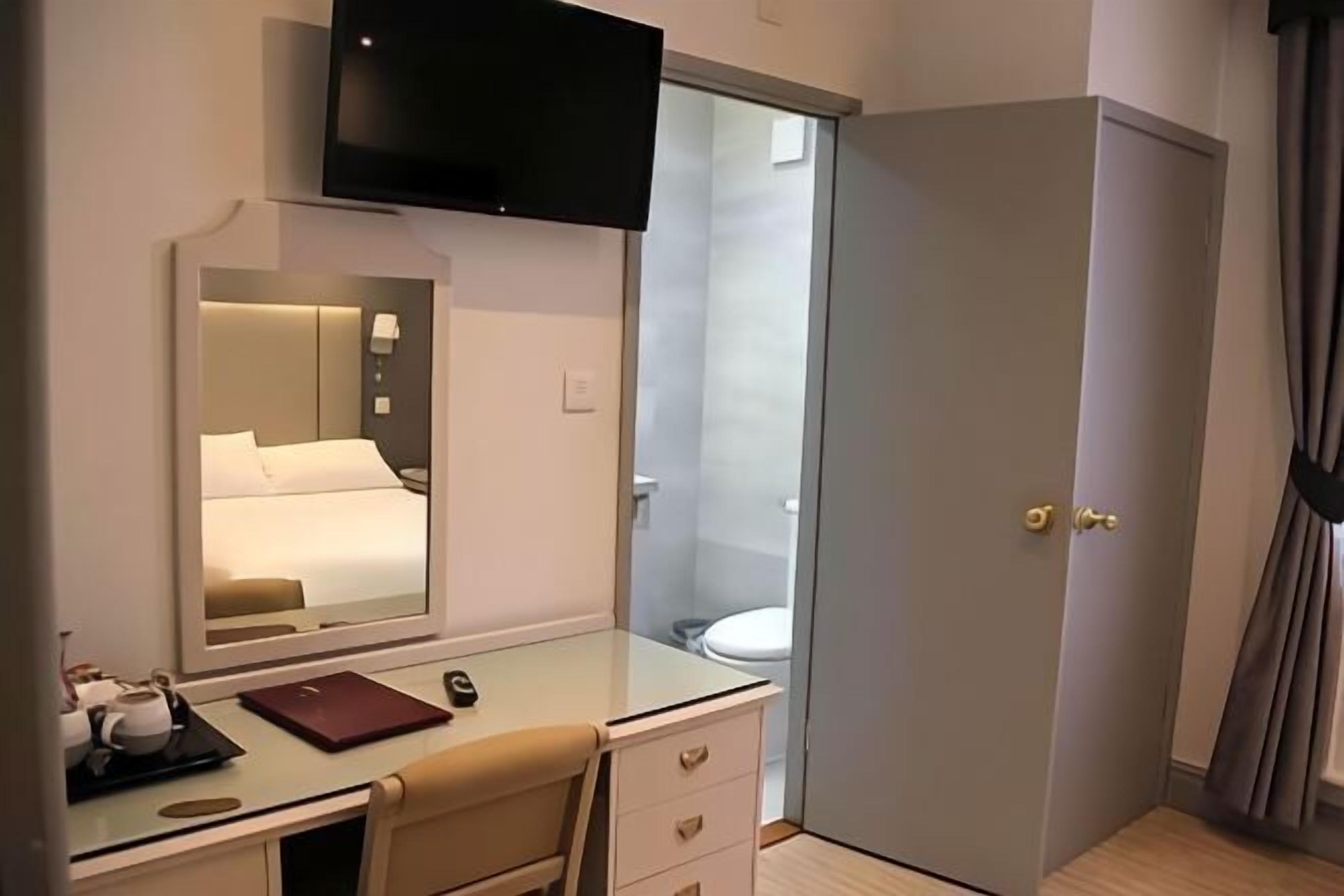 In-room safe, desk, laptop workspace, blackout drapes