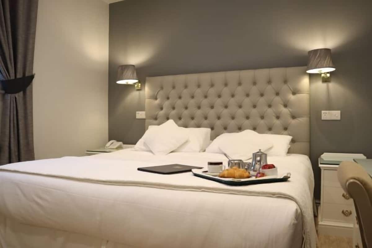 1 chambre, coffres-forts dans les chambres, bureau