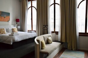 1 habitación y ropa de cama 