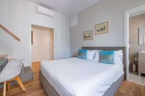 2 bedrooms, desk, soundproofing, iron/ironing board