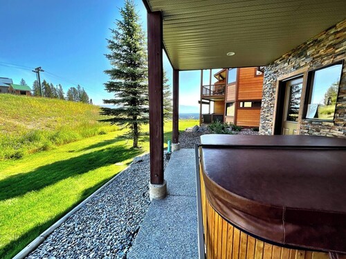 TimberStone 6 - Golf - Ski - Hike - Chill - Private Hot Tub - Sleeps 6