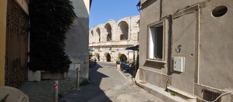 Charming Maison Arlésienne in the shadow of the Arenas, from 2 to 5p+1baby