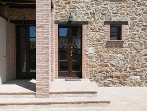 Exterior detail - Appartamento con 1 Camera da Letto e Vasca Idromassaggio (PASSIGNANO SUL TRASIMENO)