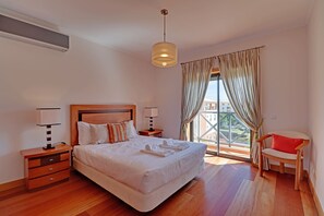 2 bedrooms, iron/ironing board, free WiFi, bed sheets - ALBUFEIRA MODERN 1 WITH POOL by HOMING (Albufeira)