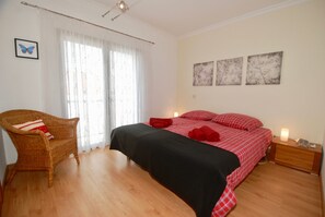 3 chambres, fer et planche à repasser, accès au Wi-Fi (inclus)