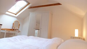 1 Schlafzimmer, Bügeleisen/Bügelbrett