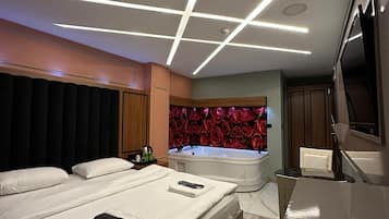 Habitación romántica doble | Minibar, escritorio, sistema de insonorización y wifi gratis