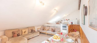 Blue Shutter, a superbly located townhouse