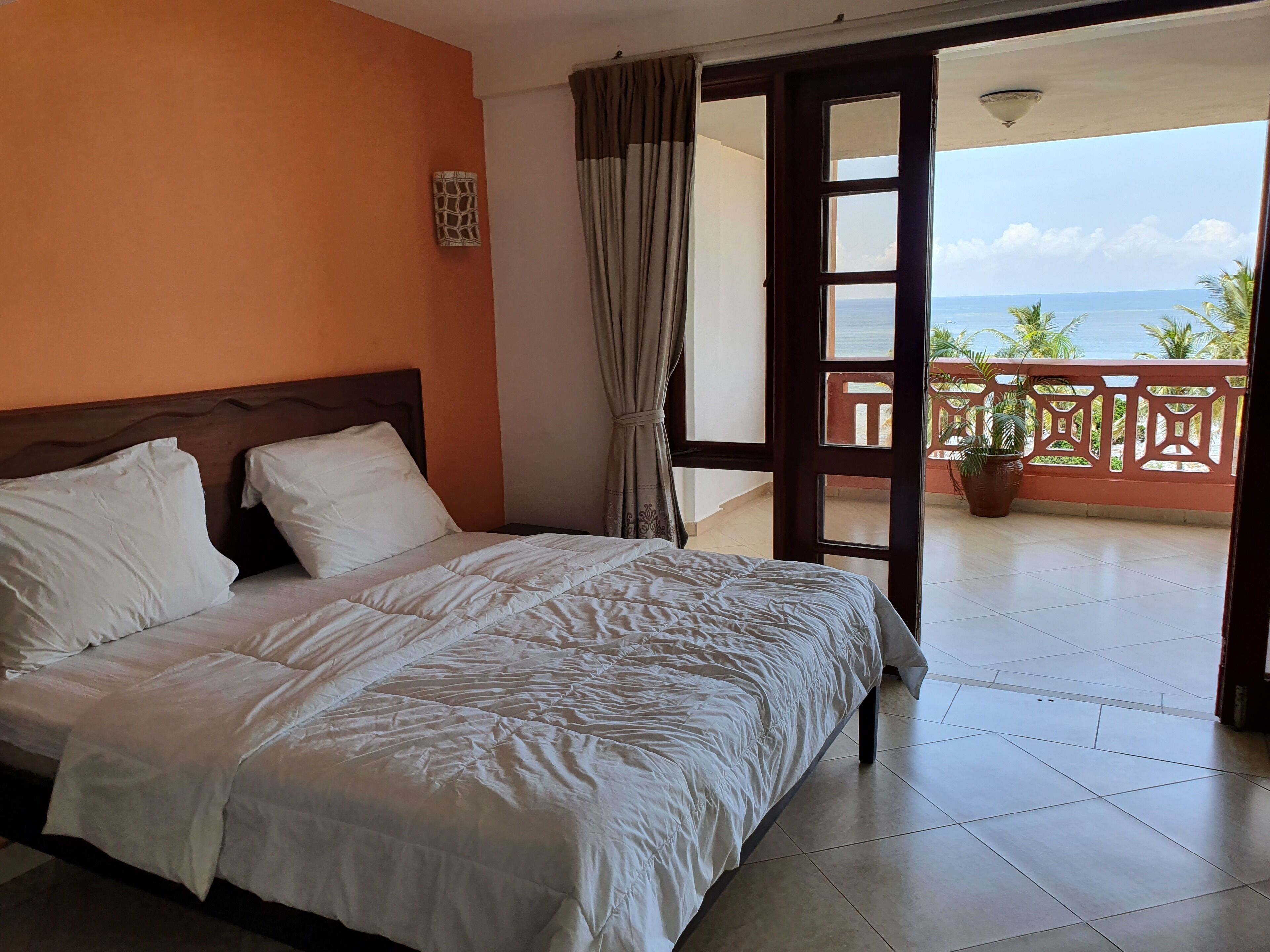 3 bedrooms, WiFi, bed sheets