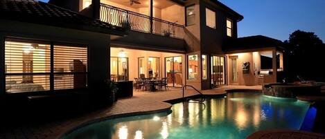 Piscine extérieure, piscine chauffée