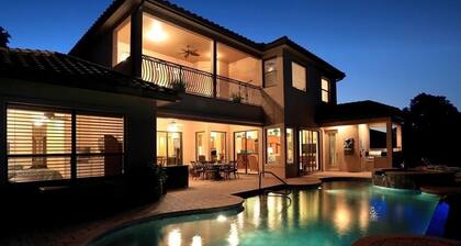 4 bdrm house close to restaurants, beach, attractions and quick boating access