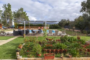 Outdoor dining - H - Monte Clerigo Beach Studio in Montes de Praias Guesthouse in Aljezur (Aljezur)