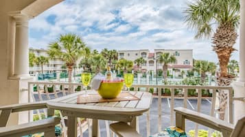 Condo, Multiple Beds (Way Down in Kokomo) | Balcony