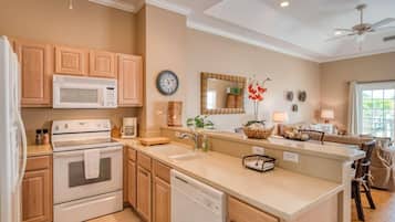 Condo, Multiple Beds (Way Down in Kokomo) | Private kitchen
