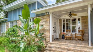 Unclassified image, 4 of 42, button - Midcentury Retreat (St. Augustine)