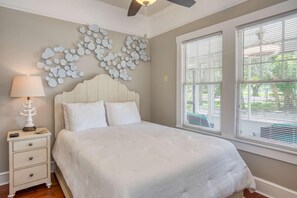 House, Multiple Beds (Happy Bungalow) | 2 bedrooms, WiFi - Happy Bungalow (St. Augustine)