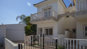 Exterior - At Last You can Rent the Perfect Luxury Villa Close to all the Action, Protaras Villa 1433 (Paralimni)