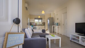 Living room - At Last You can Rent the Perfect Luxury Villa Close to all the Action, Protaras Villa 1433 (Paralimni)