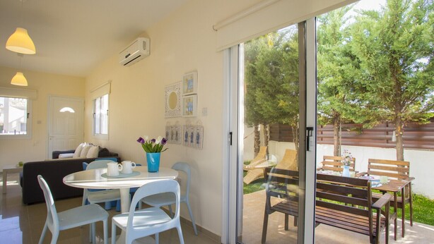 2 bedrooms, laptop workspace, WiFi, bed sheets - At Last You can Rent the Perfect Luxury Villa Close to all the Action, Protaras Villa 1433 (Paralimni)