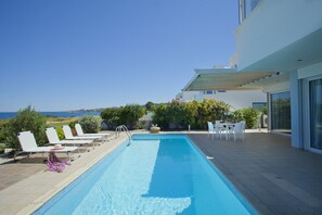 Villa (3 Bedrooms) | Property amenity