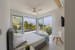 3 bedrooms, laptop workspace, iron/ironing board, WiFi - Imagine Your Family Renting This Luxury Contemporary Style Villa in Protaras, Protaras Villa 1487 (Paralimni)