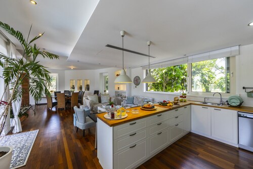 Picture Renting Your 5 Star Villa With Beautiful Private Pool, Larnaca Villa 1397