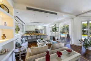 Villa (4 Bedrooms) | Property amenity